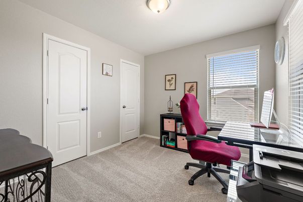 Home Office, Interior