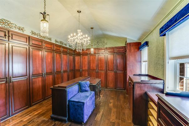 Chandelier, Interior, Wood Texture Flooring