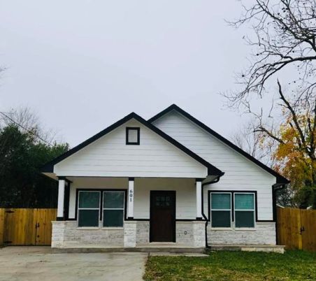Exterior, Facade, American Craftsman