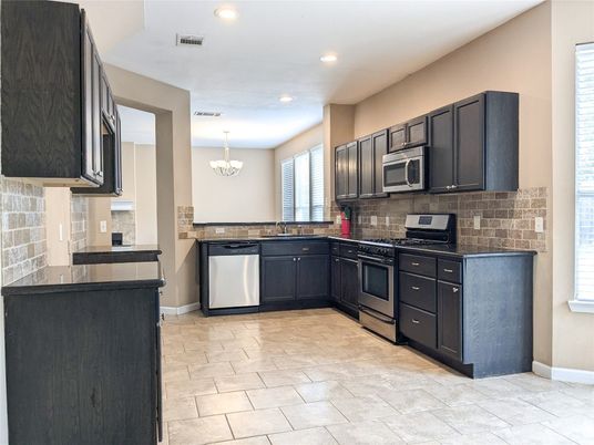 Chandelier, Interior, Kitchen, Recessed Lighting, Stainless Steel Appliances