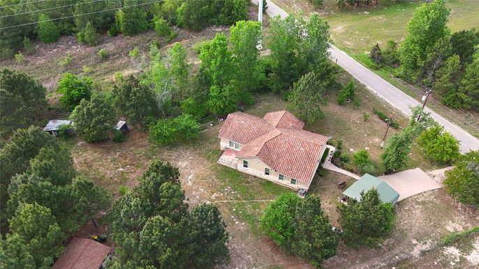 Exterior, Drone