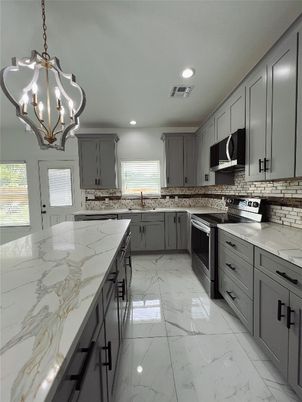 Chandelier, Interior, Kitchen, Marble, Recessed Lighting, Stainless Steel Appliances