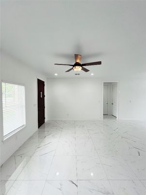 Empty room, Interior, Marble, Recessed Lighting
