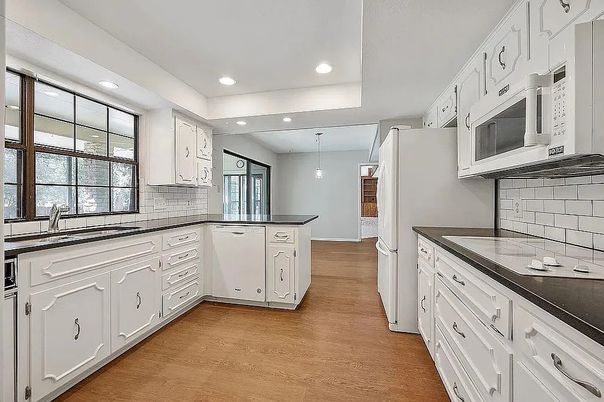 Interior, Kitchen, Pendant Lights, Recessed Lighting, Wood Texture Flooring