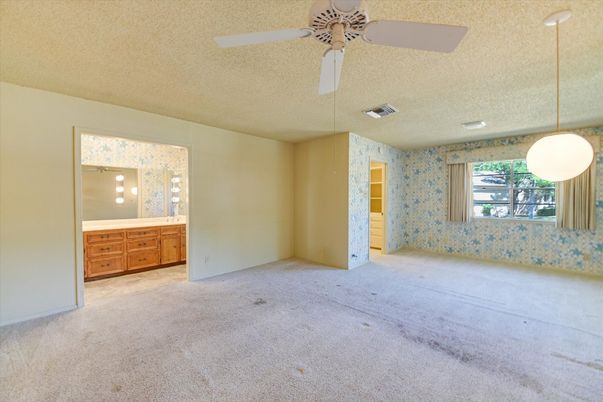 Empty room, Interior, Pendant Lights, Recessed Lighting