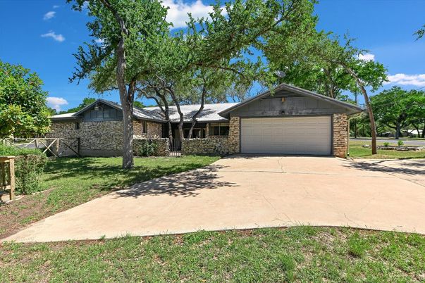 Attached, Exterior, Facade, Brick Facade, Ranch