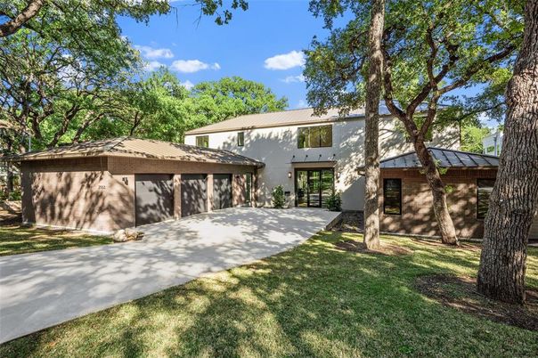 Backyard, Detached Garage, Exterior