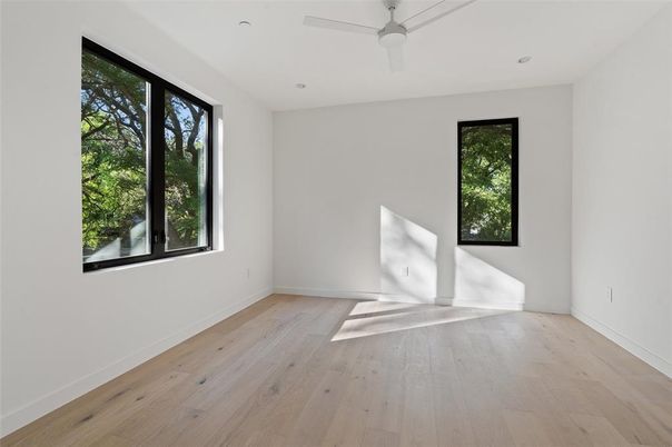 Empty room, Interior, Recessed Lighting, Wood Texture Flooring