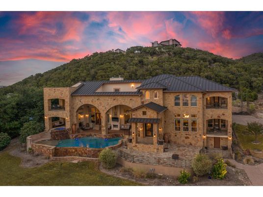 Exterior, Facade, Pool, Mediterranean