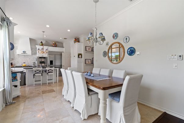 Dining room, Interior, Kitchen, Pendant Lights, Recessed Lighting, Stainless Steel Appliances