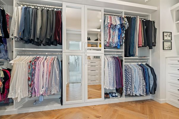 Interior, Walk-in Closets, Wood Texture Flooring