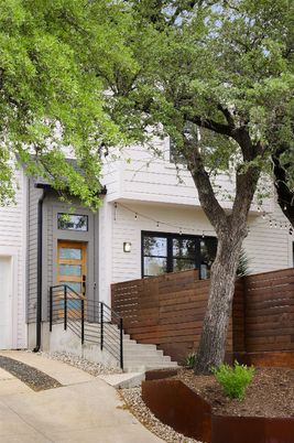Exterior, Facade, None