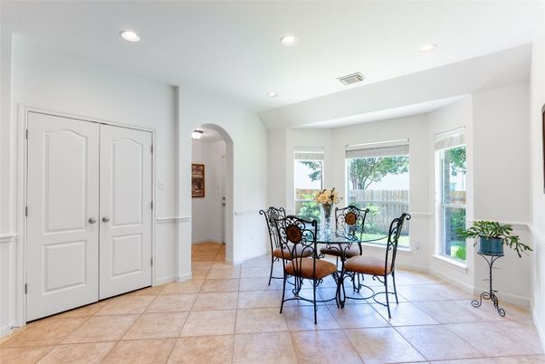 Dining room, Interior, Recessed Lighting