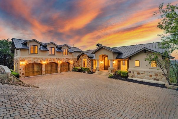 Attached, Exterior, Facade, Mediterranean