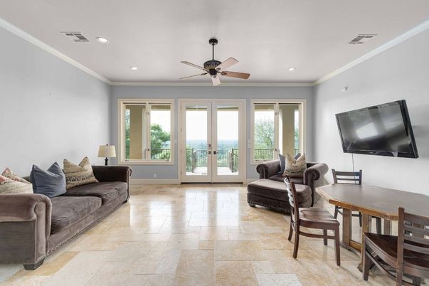 Dining room, Interior, Living room, Recessed Lighting