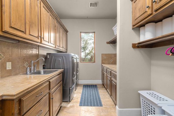 Interior, Washer, Wood Texture Flooring