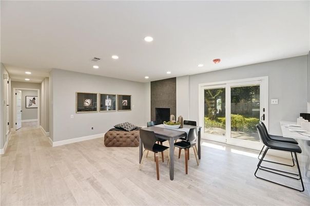 Dining room, Fireplace, Interior, Recessed Lighting, Wood Texture Flooring