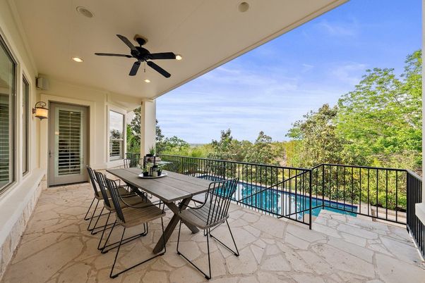 Exterior, Pool, Recessed Lighting