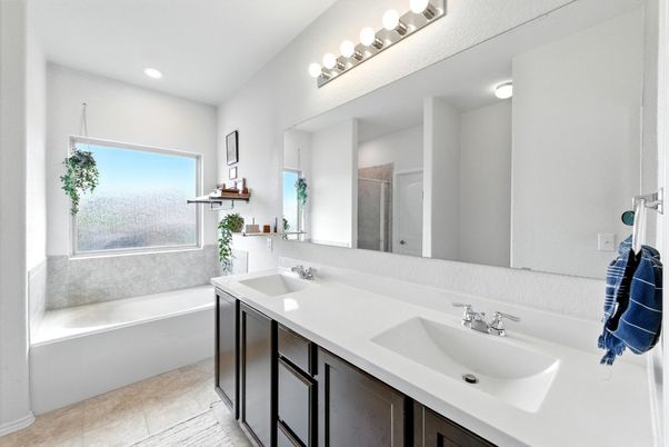 Bathroom, Dual Sink Vanities, Interior, Recessed Lighting
