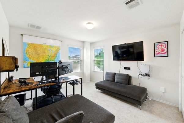 Home Office, Interior