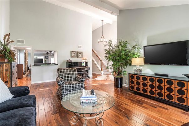 Interior, Living room, Pendant Lights, Wood Texture Flooring