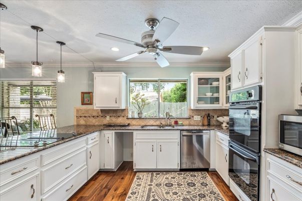 Interior, Kitchen, Pendant Lights, Recessed Lighting, Wood Texture Flooring