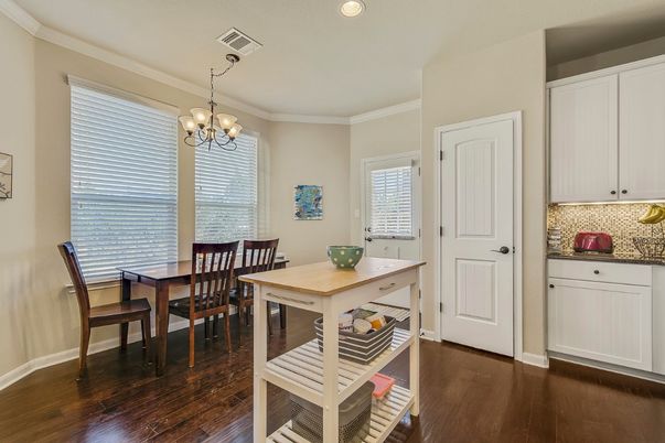 Chandelier, Dining room, Interior, Recessed Lighting, Wood Texture Flooring