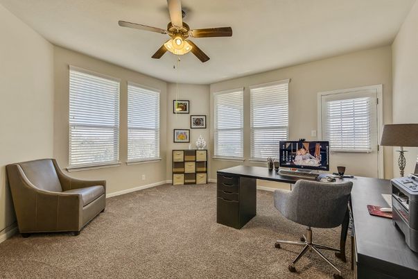 Home Office, Interior