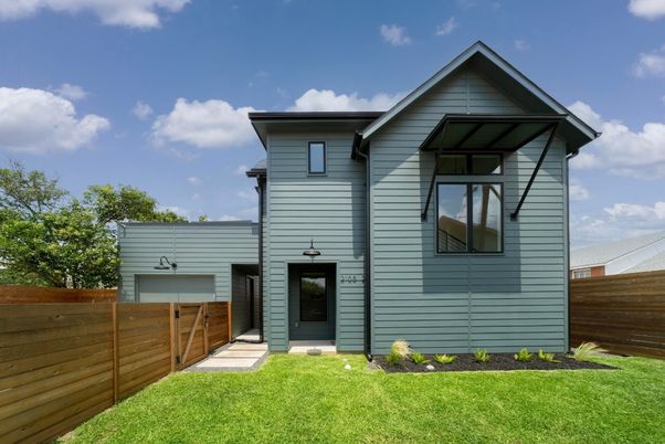 Attached, Exterior, Facade, Modern