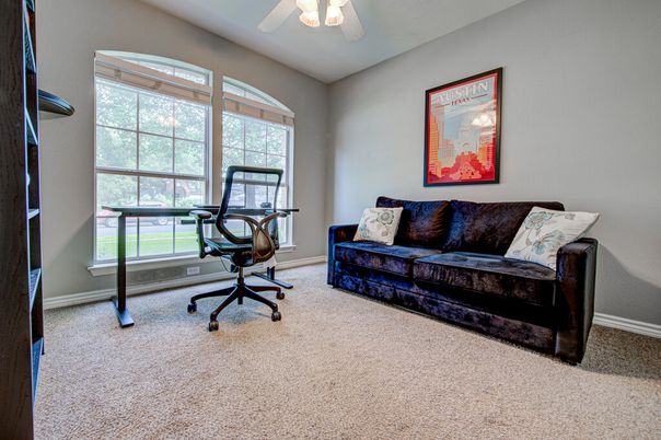 Home Office, Interior