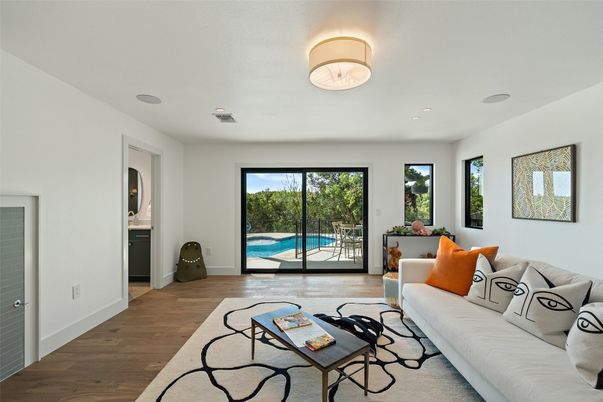 Interior, Living room, Recessed Lighting, Wood Texture Flooring