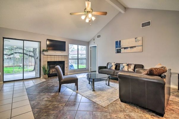 Fireplace, Interior, Living room