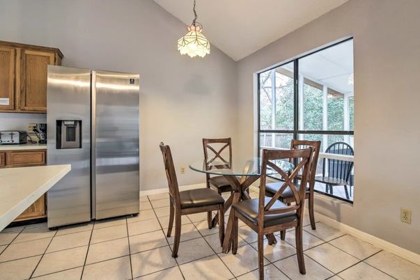 Dining room, Interior, Kitchen, Pendant Lights, Stainless Steel Appliances