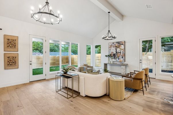 Chandelier, Dining room, Interior, Living room, Pendant Lights, Recessed Lighting, Wood Texture Flooring