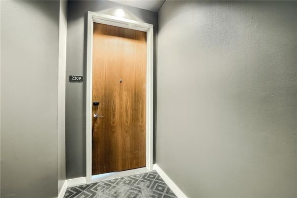 Elevator, Interior