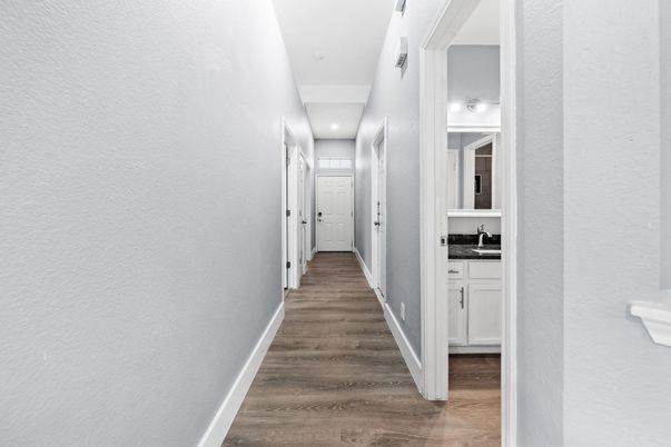 Interior, Recessed Lighting, Wood Texture Flooring
