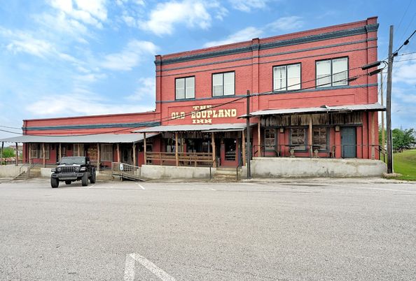 Exterior, Facade, None