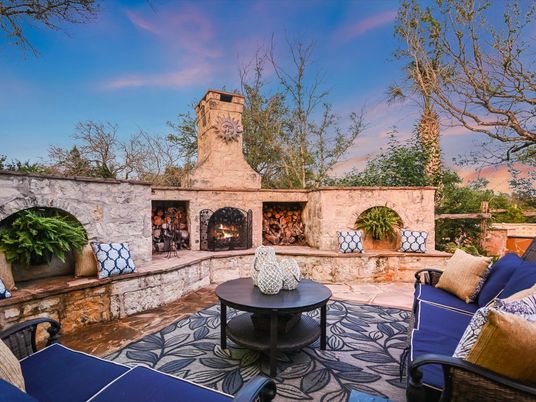 Exterior, Fireplace