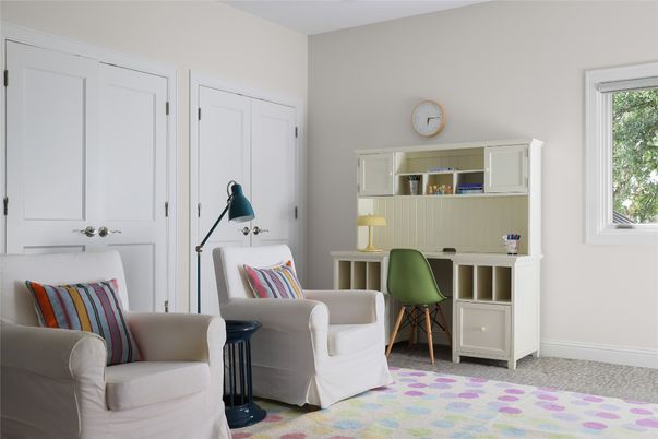 Home Office, Interior