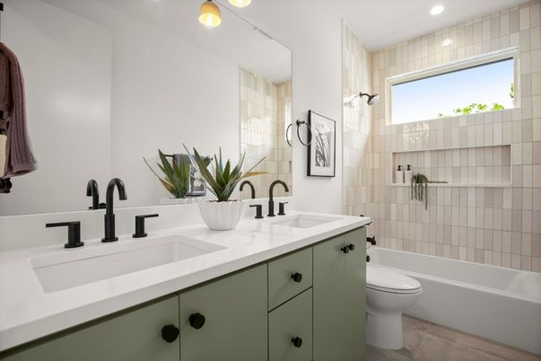 Bathroom, Dual Sink Vanities, Interior, Recessed Lighting