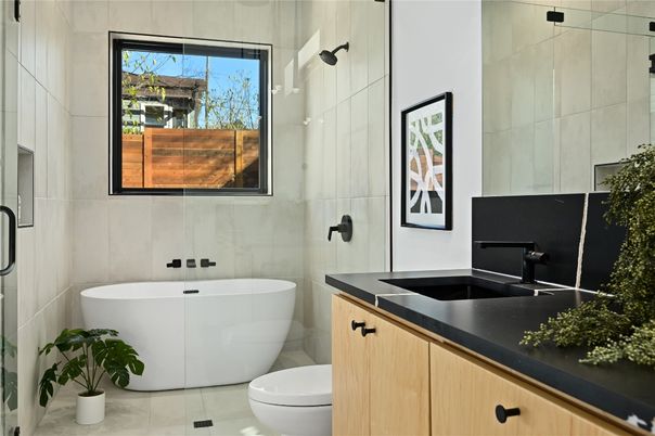 Bathroom, Free Standing Baths, Interior