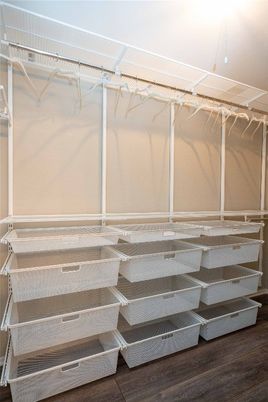Interior, Walk-in Closets, Wood Texture Flooring