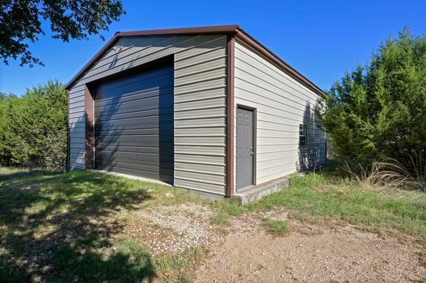 Detached Garage, Exterior