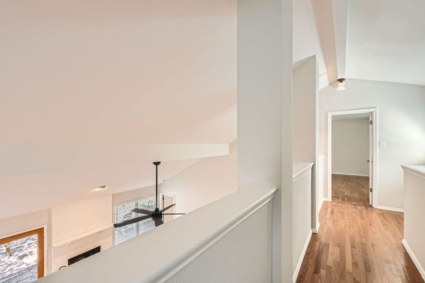 Interior, Pendant Lights, Wood Texture Flooring
