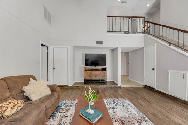 Interior, Living room, Recessed Lighting, Wood Texture Flooring
