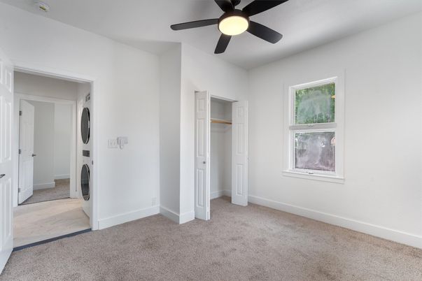 Empty room, Fireplace, Interior, Washer