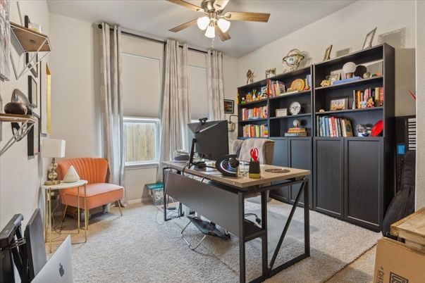 Home Office, Interior