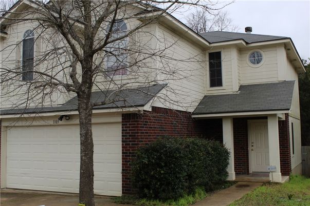 Attached, Exterior, Facade, Brick Facade, None