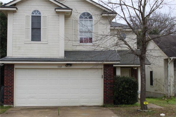 Attached, Exterior, Facade, Brick Facade, None