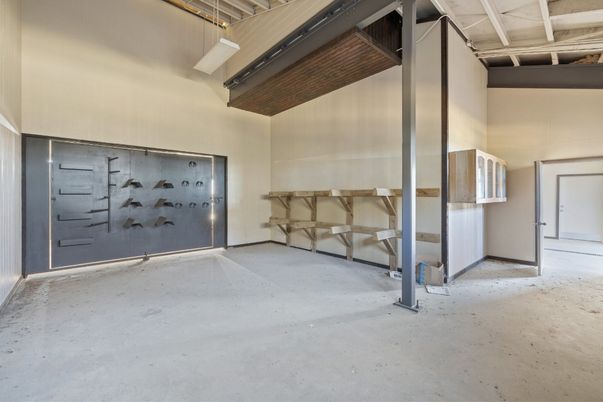 Garage, Interior
